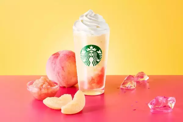 【スタバ】「My フルーツ3 フラペチーノ」に「完熟白桃」が新登場！ピーチティー風カスタム美味しそう♡