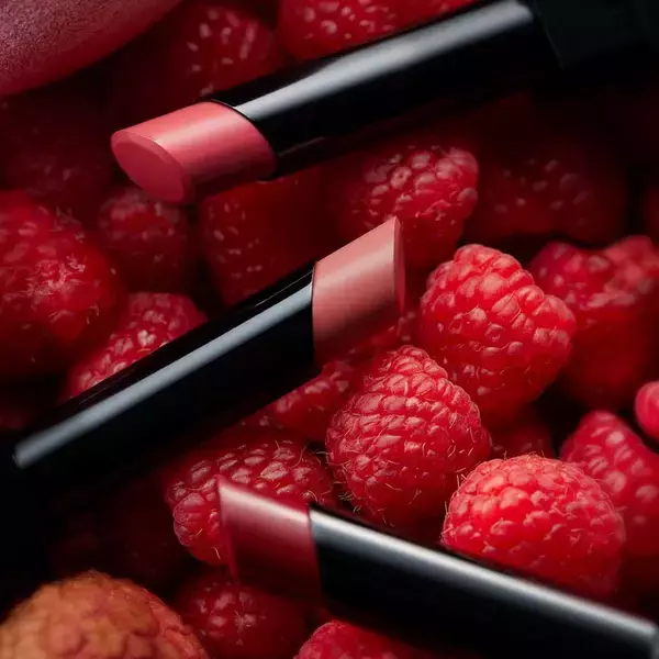 【KATE】「リップモンスター」の新色が可愛すぎる。甘い果実のようなニュアンスピンク系カラー