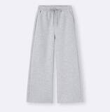 「【GU】今なら全部1990円で買えちゃう！休日のカジュアルコーデに大活躍するアイテム3選」の画像2