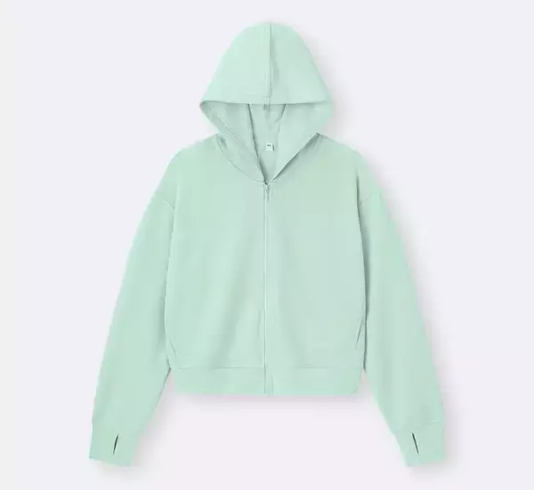 「【GU】今なら全部1990円で買えちゃう！休日のカジュアルコーデに大活躍するアイテム3選」の画像