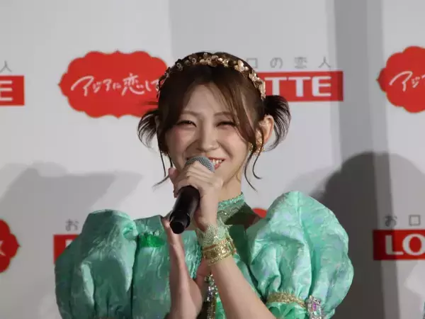 「【写真たっぷり】大バズ中のアイドル「CUTIE STREET」が食レポ対決！ロッテの新アイス「アジアに恋して」発表会をレポート。」の画像