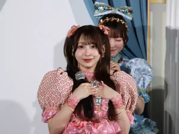 「【写真たっぷり】大バズ中のアイドル「CUTIE STREET」が食レポ対決！ロッテの新アイス「アジアに恋して」発表会をレポート。」の画像