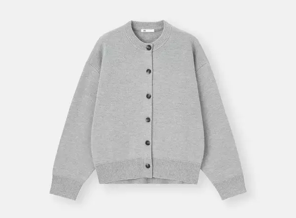 「【GU】2月12日まで値下げ中！きれいめコーデに大活躍するアイテム3選」の画像