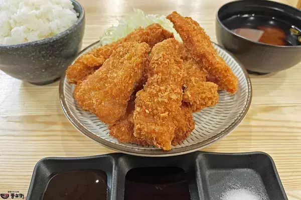 「60分間カツがおかわり自由は夢のよう...！「かつ丼吉兵衛」池袋東口店限定で食べ放題定食が登場中。」の画像