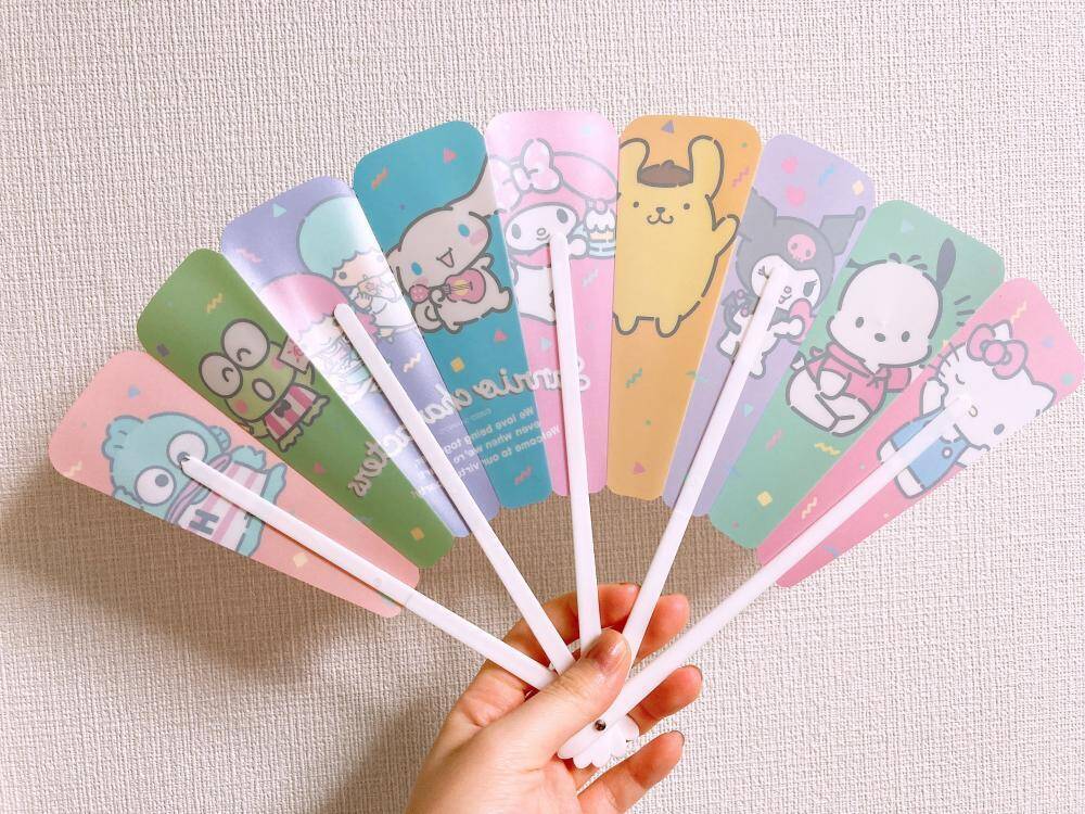 ダイソーでサンリオの 水を弾く 扇子見っけ キャラ勢ぞろいで連れて行こう 22年6月2日 エキサイトニュース