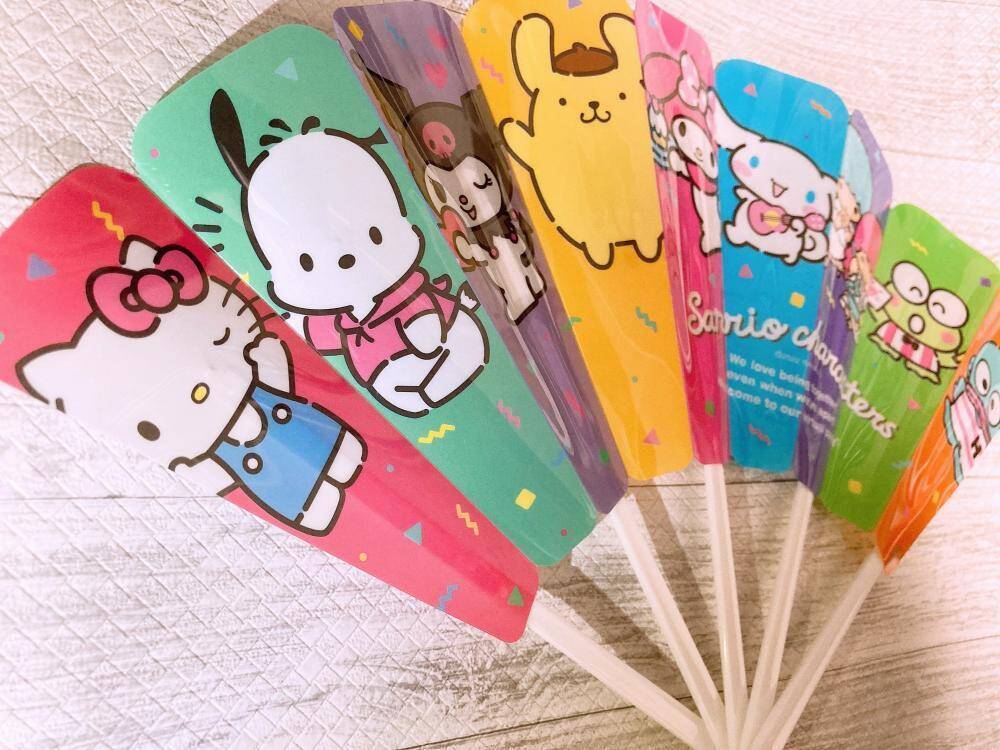 ダイソーでサンリオの 水を弾く 扇子見っけ キャラ勢ぞろいで連れて行こう 22年6月2日 エキサイトニュース