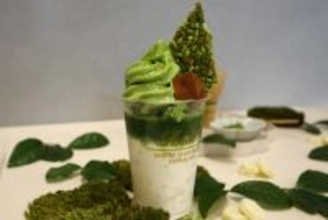 【リンツ】新作の限定抹茶ドリンクはまるで"飲むパフェ"。抹茶欲を満たす衝撃の濃さ。《試飲レビュー》