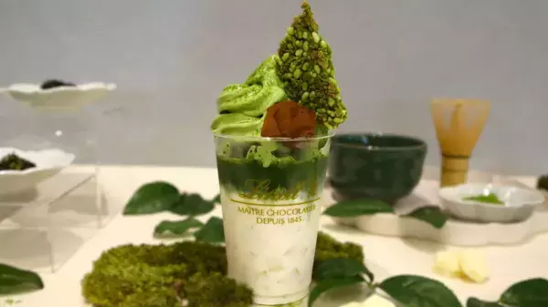 「【リンツ】新作の限定抹茶ドリンクはまるで"飲むパフェ"。抹茶欲を満たす衝撃の濃さ。《試飲レビュー》」の画像