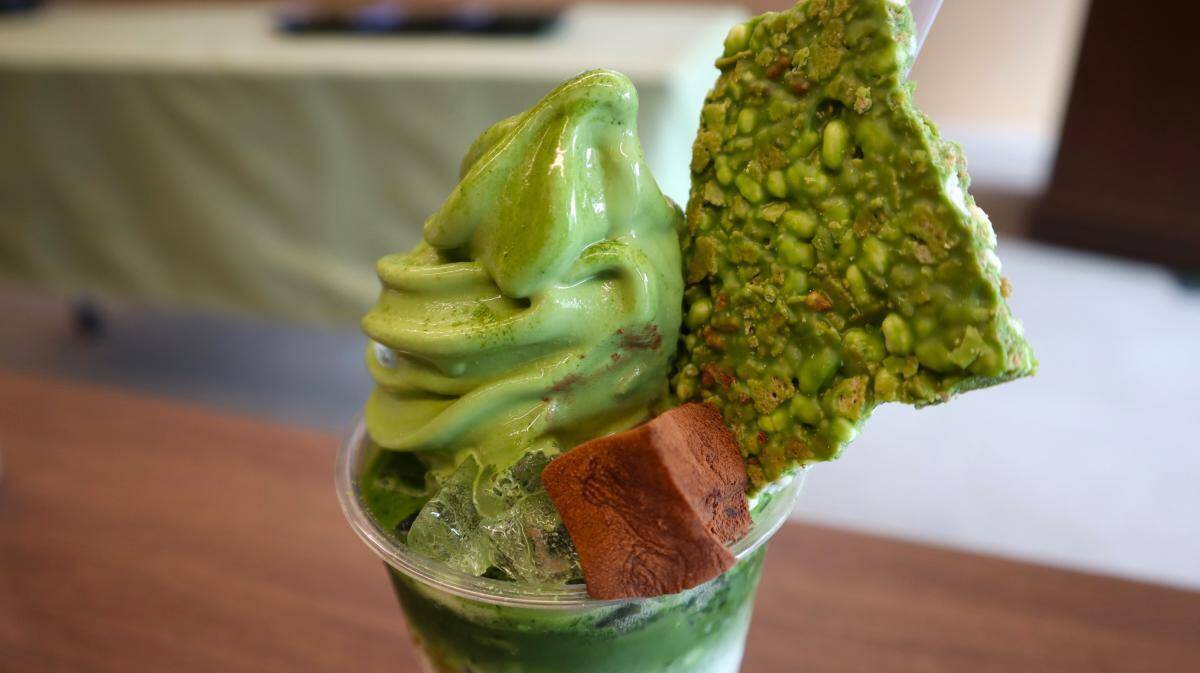 【リンツ】新作の限定抹茶ドリンクはまるで"飲むパフェ"。抹茶欲を満たす衝撃の濃さ。《試飲レビュー》