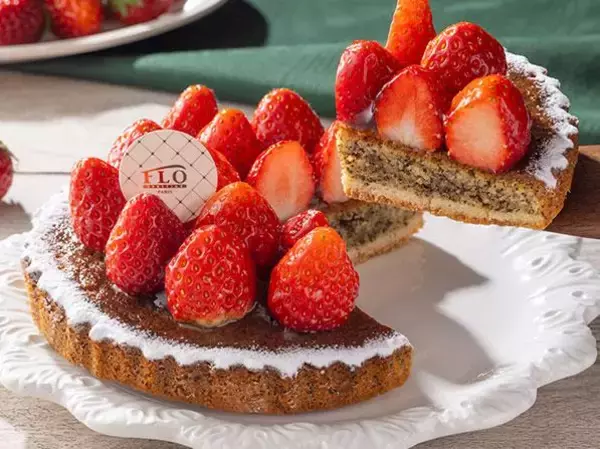 「【FLOの日】4月も"まるごと苺"たっぷりのタルトが1490円♡プリンやフライドチキンなどもお買い得に《4月5日スタート》」の画像