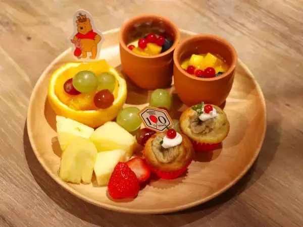 「【渋谷＆横浜】くまのプーさんの期間限定アフタヌーンティーを実食レビュー。野菜とフルーツたっぷりでヘルシー♡《9月末まで》」の画像