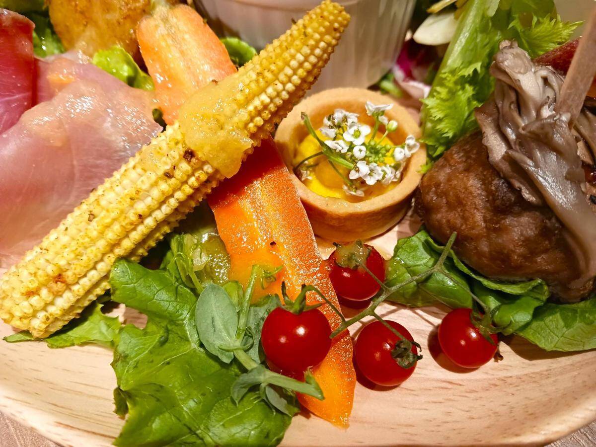 【渋谷＆横浜】くまのプーさんの期間限定アフタヌーンティーを実食レビュー。野菜とフルーツたっぷりでヘルシー♡《9月末まで》