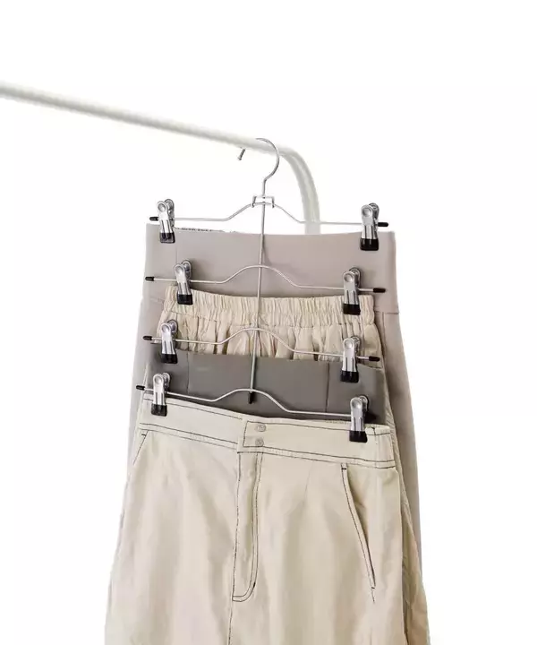 「【3COINS】もっと早く買えばよかった！地味なストレスを一発解決する「神ハンガー」3選」の画像