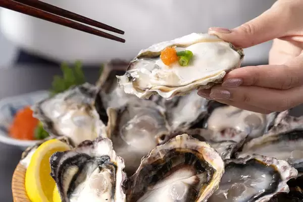 「兵庫県産「生牡蠣」1個100円で食べられる！「庄や」「満天酒場」など大庄グループで大人気企画が復活《28日まで》」の画像