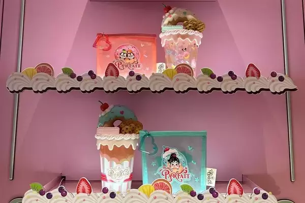 「東京ディズニーランド、すでに"ヴァネパル"の世界に染まってる♡ビッグサイズの「パルパルーザ・パルフェ」は要チェック！《編集部レポ》」の画像