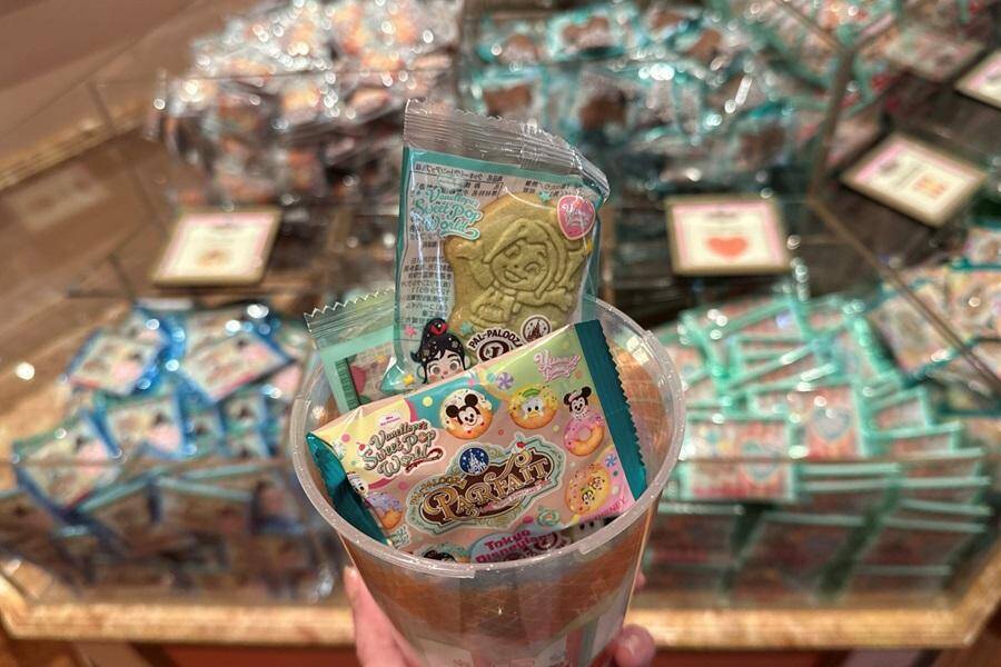 東京ディズニーランド、すでに"ヴァネパル"の世界に染まってる♡ビッグサイズの「パルパルーザ・パルフェ」は要チェック！《編集部レポ》