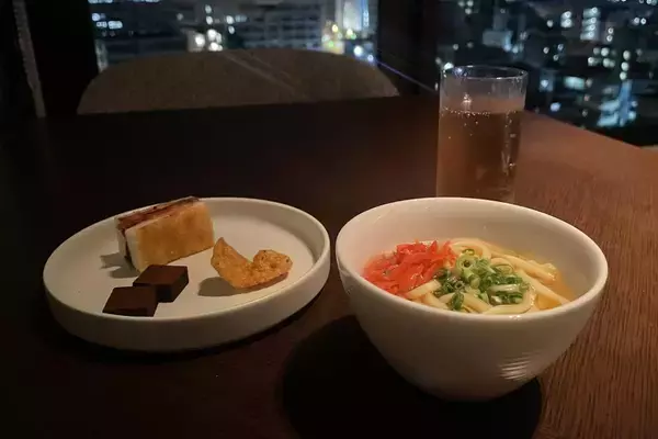 「【那覇の穴場】ラウンジをフルに堪能する大人のご褒美ホテルステイ。「沖縄ハーバービューホテル」でリアルに過ごした1泊2日をレビュー。」の画像