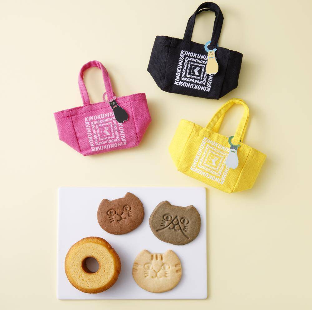 紀ノ国屋の新発売"ねこスイーツ"が可愛すぎる♡モフモフのしっぽ付きポーチにミニスイーツバッグ...ギフトにもぴったり。