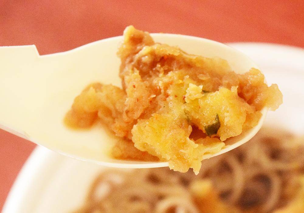 コンビニ「かき揚げそば」比較！セブン・ファミマ・ローソンで味わいはどう違う？《実食レポ》