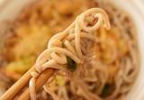 「コンビニ「かき揚げそば」比較！セブン・ファミマ・ローソンで味わいはどう違う？《実食レポ》」の画像17
