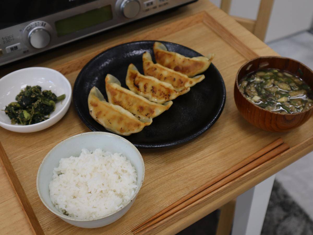 フライパン不要でここまで？焼かないギョーザの進化が思ったよりすごい......。《実食レポ》