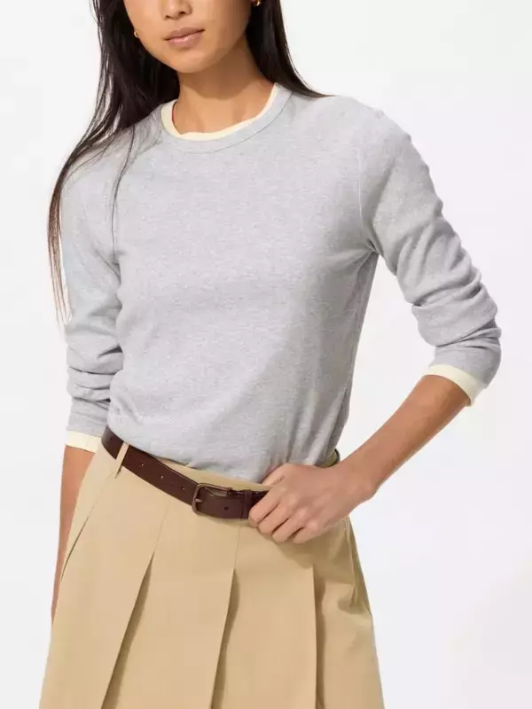 「【ユニクロ最新チラシ】ジーンズも無地Tも特別価格に。今週は人気の大人カジュアル服がお買い得。」の画像