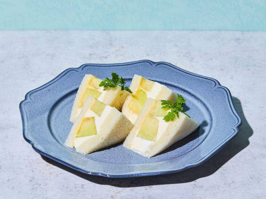 【フタバフルーツパーラー】旬のメロンを日替わりで贅沢に使用したスイーツは初夏だけのお楽しみ♡新宿＆川崎の2店舗限定