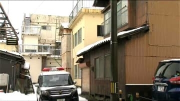 「妻が火をつけた」と110番通報　アパート1室が焼ける火災　別居中の妻(28)を放火容疑で現行犯逮捕　夫は煙を吸い搬送　新潟・長岡市