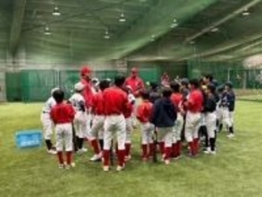 プロ野球の名物審判・敷田直人さんも登場！名門野球部による『少年野球教室』開催　新潟市