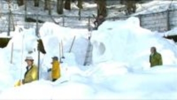 「暑くて何枚も脱いだ」季節外れの陽気に負けぬ雪像づくりの“職人技” 『十日町雪まつり』が20日夜に開幕　新潟・十日町市