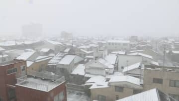 この冬一番の強い寒気　島根県では１２日明け方にかけて、鳥取県は１２日昼前にかけて大雪となる見込み　警報級の大雪となる可能性も