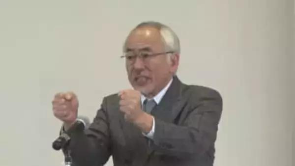 「頭は潰れ、真っ赤な血が流れ、手の中でどんどん軽くなっていく」　シンナーの幻覚の中、少年は両手でつかむようにダンプカーに飛び込んだ…“夜回り先生”が語る、少年「マサフミ」の生涯③