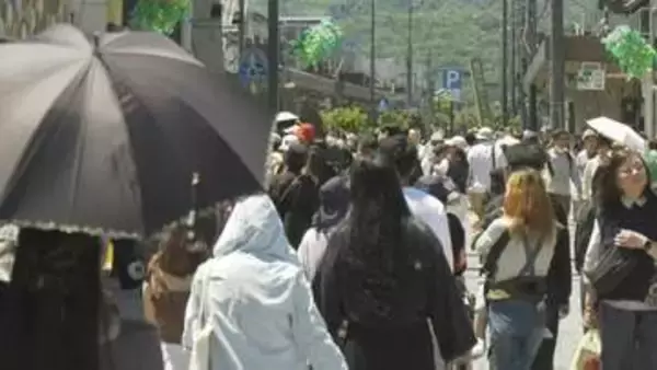 【GW】水木しげるロードは歩行者天国に…道路を埋め尽くすほどの観光客が訪れ大にぎわい　鬼太郎や猫娘のコスプレを楽しむファンも