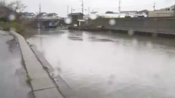 川の中にうつぶせの状態で浮いている人を発見　救助するもすでに亡くなった状態　島根県松江市