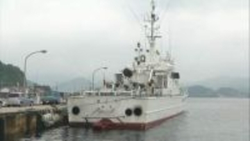 普段鍵が閉まっている「弾薬庫」内で…海保の巡視船の乗組員が血を流して倒れているのを巡回中の当直員が発見　足元には拳銃が…心肺蘇生試みるも死亡確認