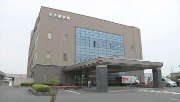 コンビニに50代女性が運転する軽乗用車が突っ込む事故…「アクセルとブレーキを踏み間違えた」　客と店員にけがなし　鳥取県米子市