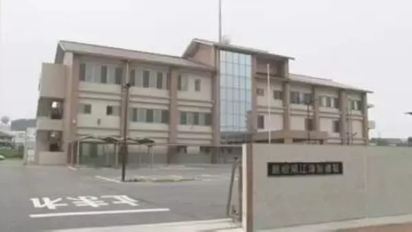 高校の下駄箱から女子生徒のスニーカー1足(時価約5000円相当)を盗んだ疑い…50代会社員の男を逮捕　「高校には行ったけど靴は盗んでいない」容疑否認
