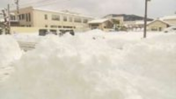 鳥取市で6時間に30センチの降雪　交通機関乱れる　鳥取県に顕著な大雪に関する気象情報