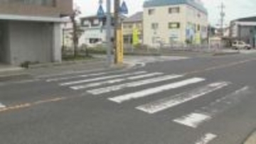 小学生を横断歩道ではね、3日後に自転車の高校生をひき逃げ、無免許運転…「過失や被害結果は極めて重大で犯行経過や態様が極めて悪質」3度逮捕の無職の男(75)に懲役3年6か月求刑　小学生は約2か月意識不明、意識回復後も左半身麻痺で起き上がることできず