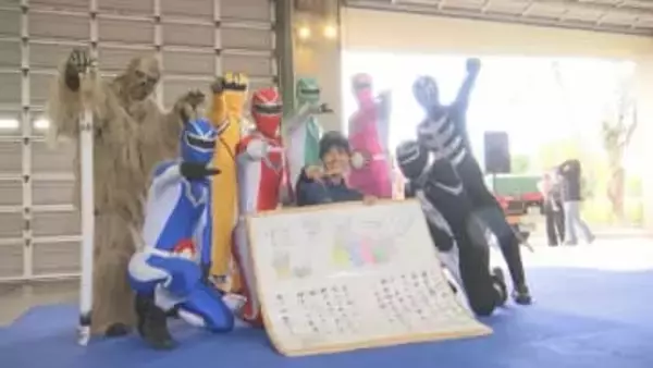 消防士が本気で取り組む消防戦隊「住警器マン」トレーディングカードもテーマソングもオリジナル…本気のワケは「加賀の大火」