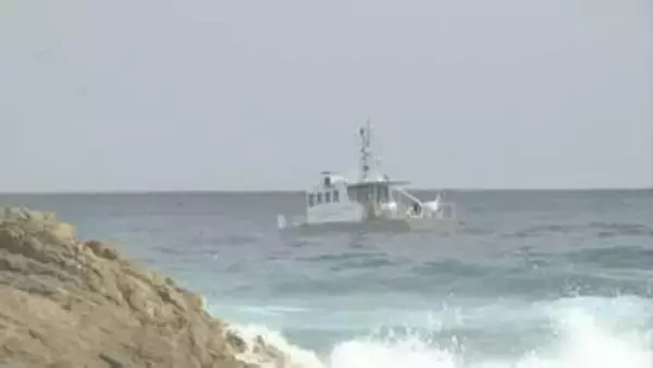 鳥取県岩美町の浦富海岸　海に流され行方不明の高校生の捜索続く　警察と海上保安署