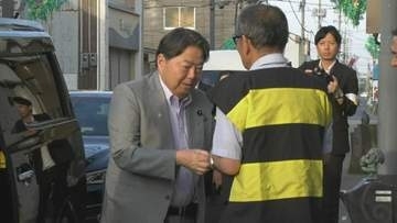 妖怪「つるべおとし」をパチリ…林総務大臣が水木しげる記念館を視察「総務省としても地域の取り組みをしっかりと後押しして参りたい」鳥取・境港市