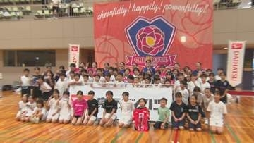 「1人でも多くバトミントンの選手になってくれたら嬉しい」　鳥取拠点の実業団バドミントンチームCheerful鳥取　小学生を指導