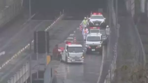 「7台程度の玉突き事故が発生している、負傷者が何人いるかわからない」　山陰道上り線で多重事故…3人救急搬送　島根県浜田市