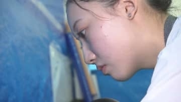 卒業目前に高校退学を決意…18歳の女性アーティスト・竹安桜子さん　全てを賭けアートに向き合う「自分にとって最高の選択をしたくて」