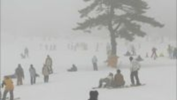 「水分が多い春のような雪質になっています」積雪2メートルを超えた国立公園・大山では…寒気が緩み雨も　雪降り過ぎては宿泊キャンセル、暖かくなると雪質が…「気候相手なのでわかりません」