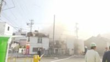 【続報】繁華街が騒然　出火は木造民家か　付近の建物に燃え移るもけが人なし　鳥取県米子市