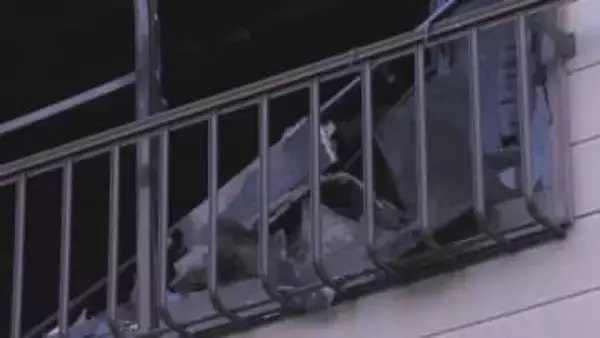 「2階の窓から火と黒煙が見える」１階にいた家主は避難して無事　鳥取市浜坂で住宅半焼