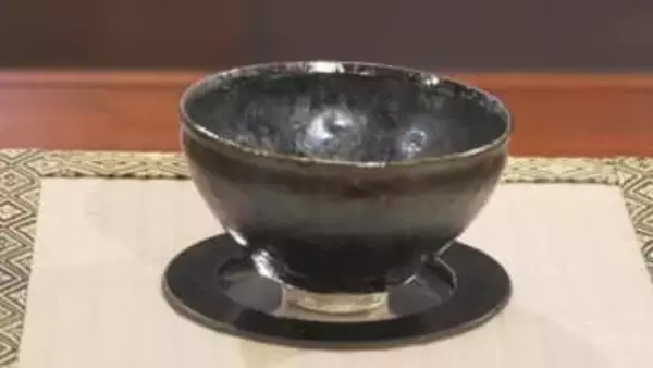 「曜変天目」に挑戦する作陶家によるギャラリートーク「天目が持っている謎めいたところを共有、共感できたら」現存は世界に3点のみ…すべてが日本に