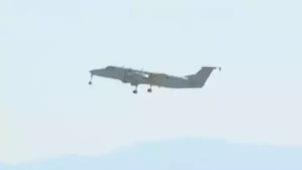 「再びタッチアンドゴーです」アメリカ軍横田基地所属の輸送機「C-12J」米軍輸送機が飛来　鳥取県の航空自衛隊美保基地に　慣熟目的で4回目